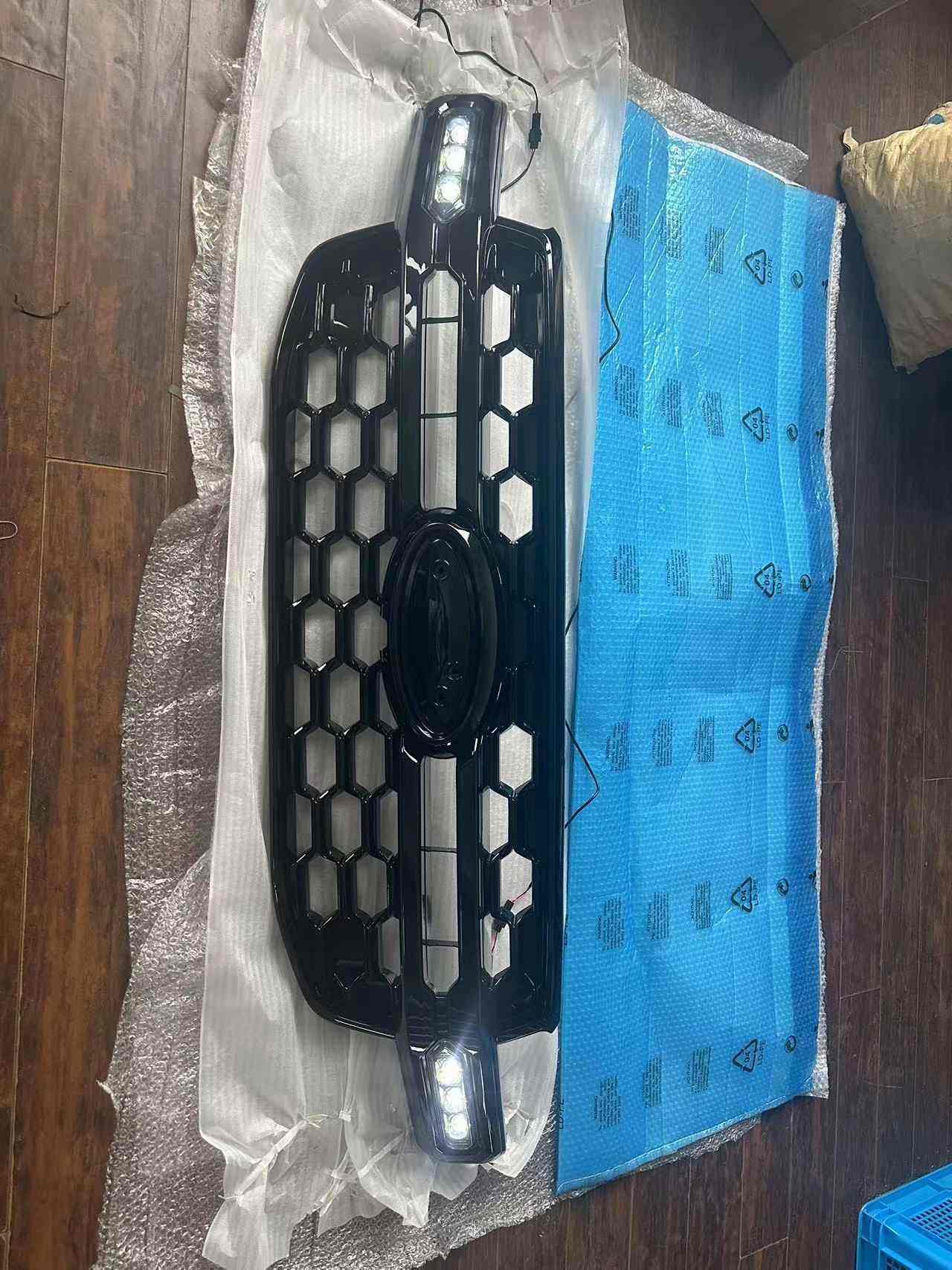 Front Grill With Light Grille LED Light Exterior Accessories Fit for Ford RANGER T9 2023