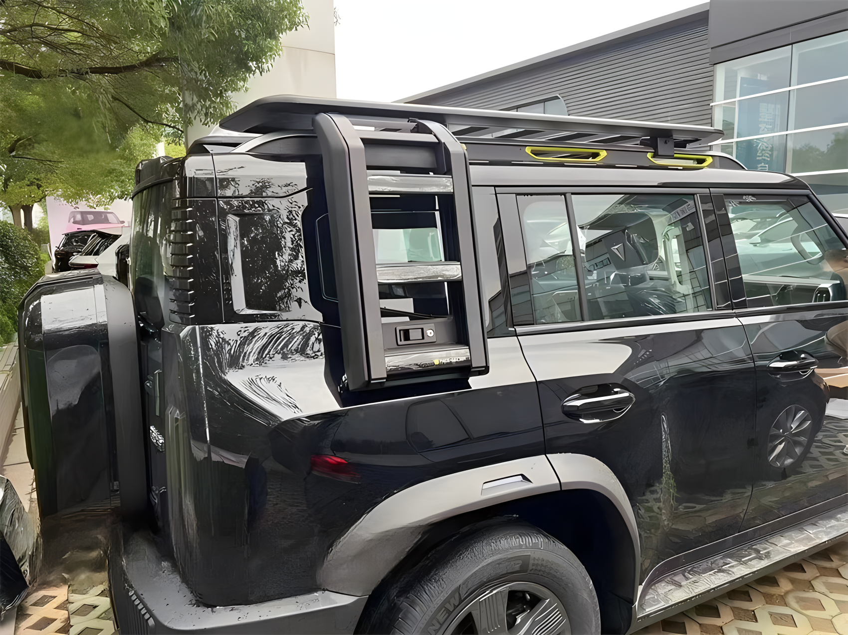 JETOUR T2 Factory Outlet Access Body Part Accessory Non-Destructive Side Ladder for Convenient Travelers