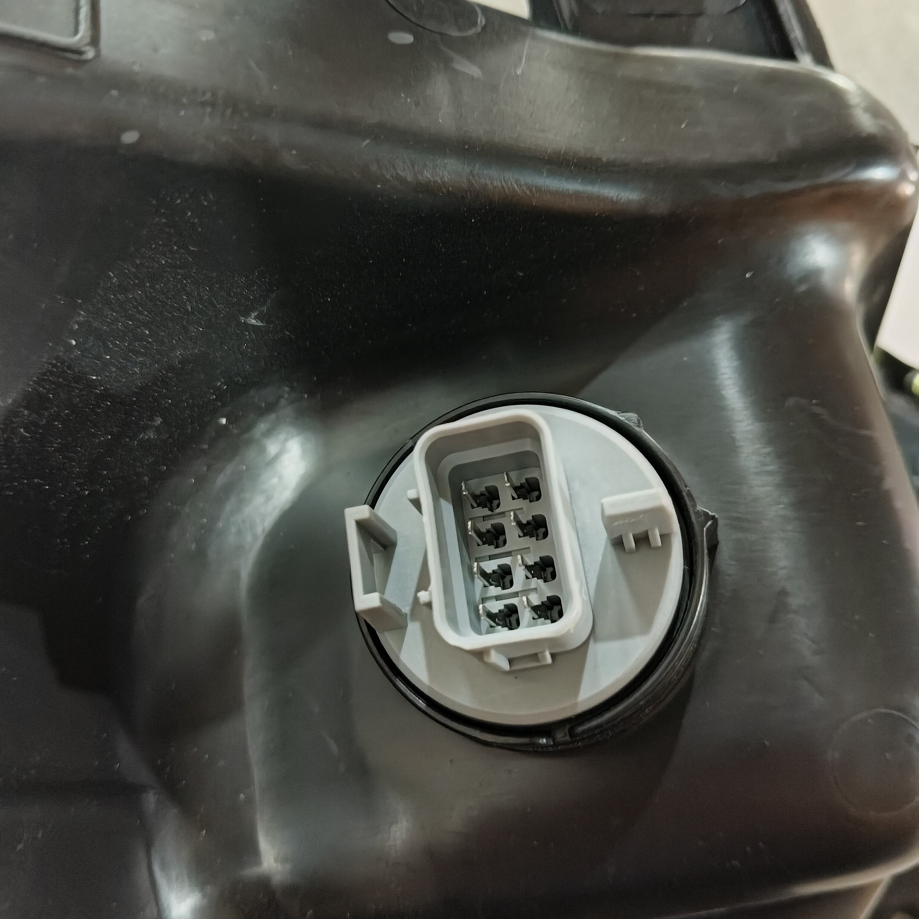 High Quality ABS Plastic LED Head Lamp for D-MAX 2024
