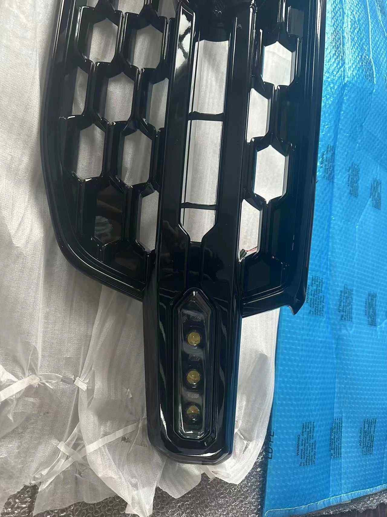 Front Grill With Light Grille LED Light Exterior Accessories Fit for Ford RANGER T9 2023