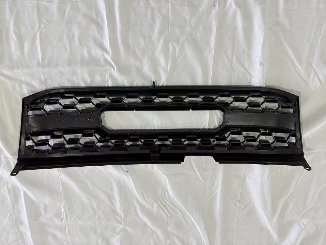 Auto Parts Front Grille Fits for LandCrusier LC100 1998-2002