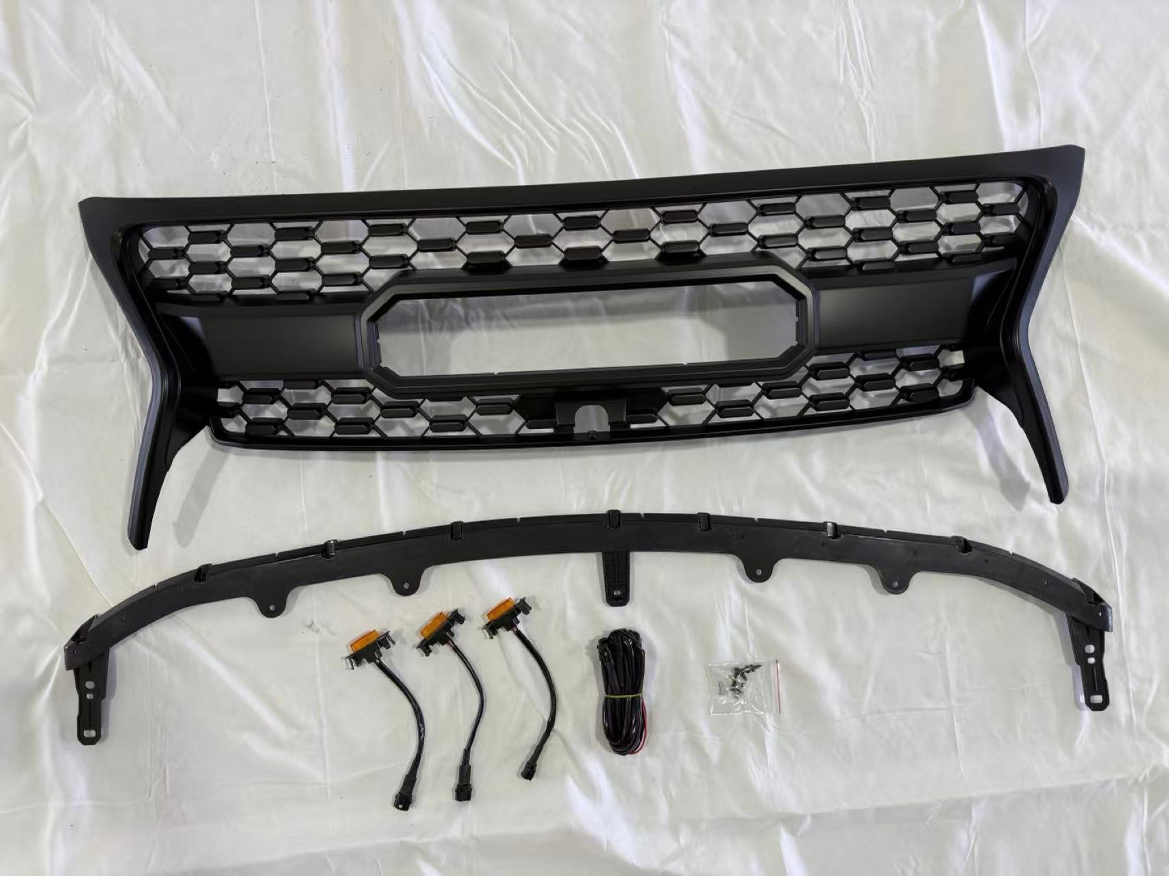 Car Front Parrilla Bumper Front Grill Fit for Lexus Gx570/470 13-15 Grille