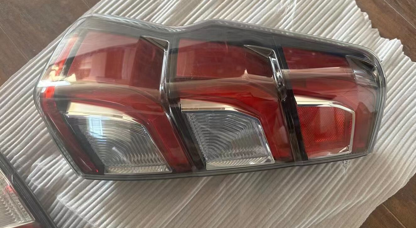 Smoke Black Cover Rear Lamp Assembly Led Tail Light for DMAX2024