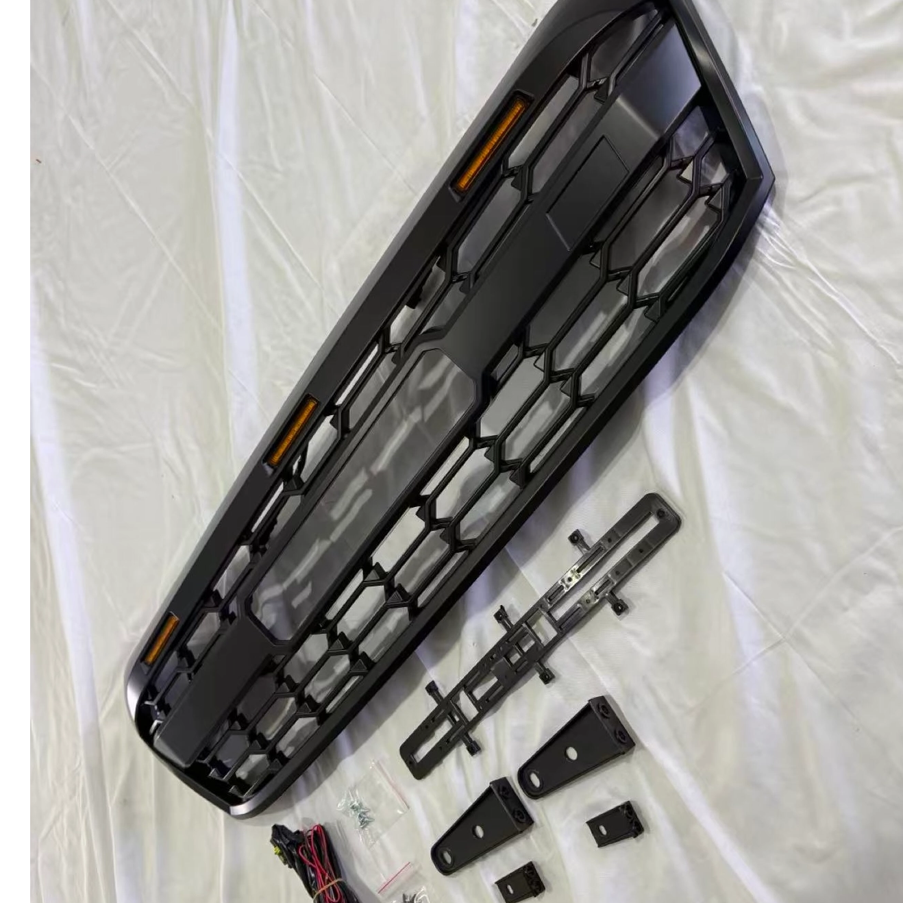 Front Grille Black ABS Car Bumper Grille Fit for for Toyota Hilux Vigo 2015-2018