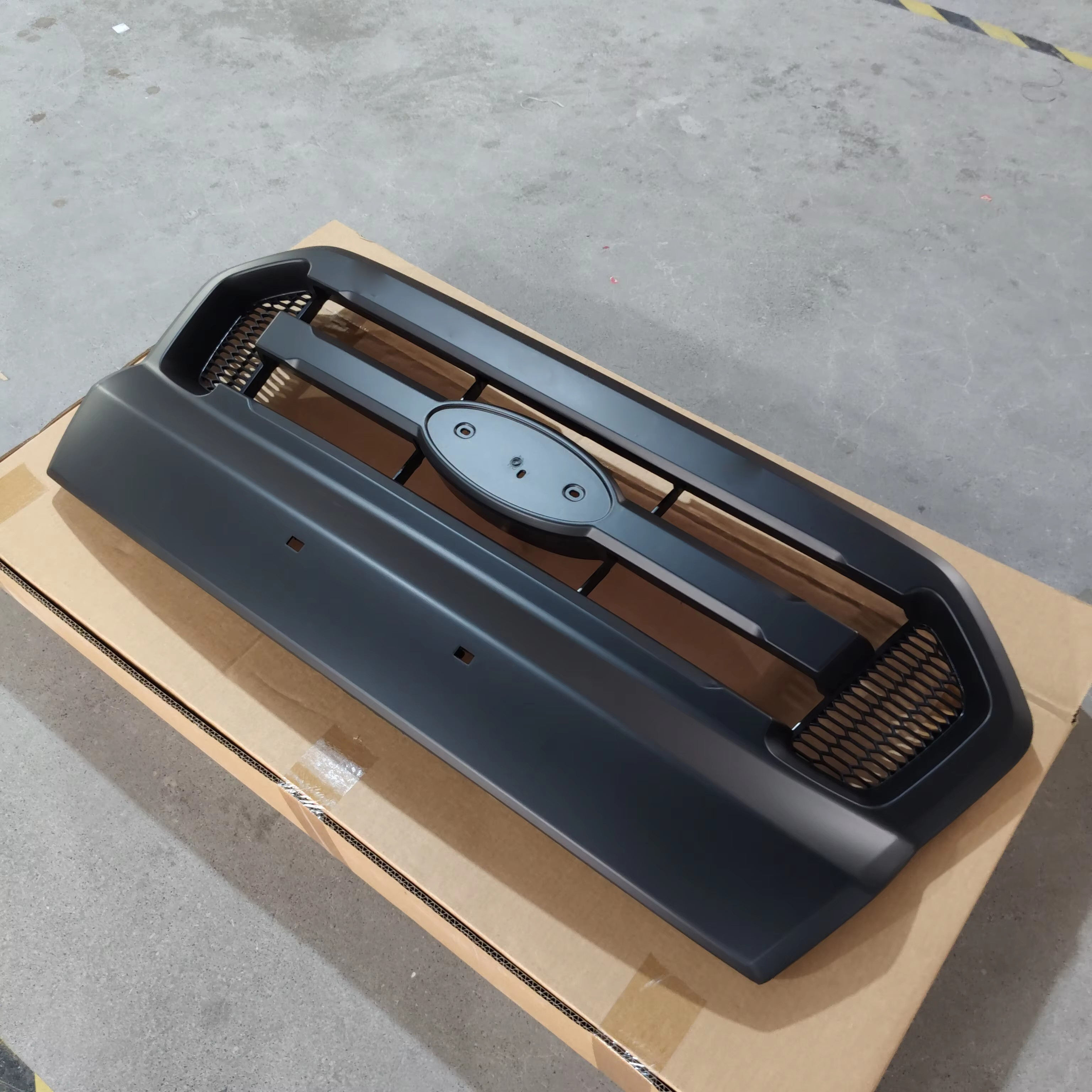 Auto Body Spare Parts Front Grille for Ford Ranger 2016 