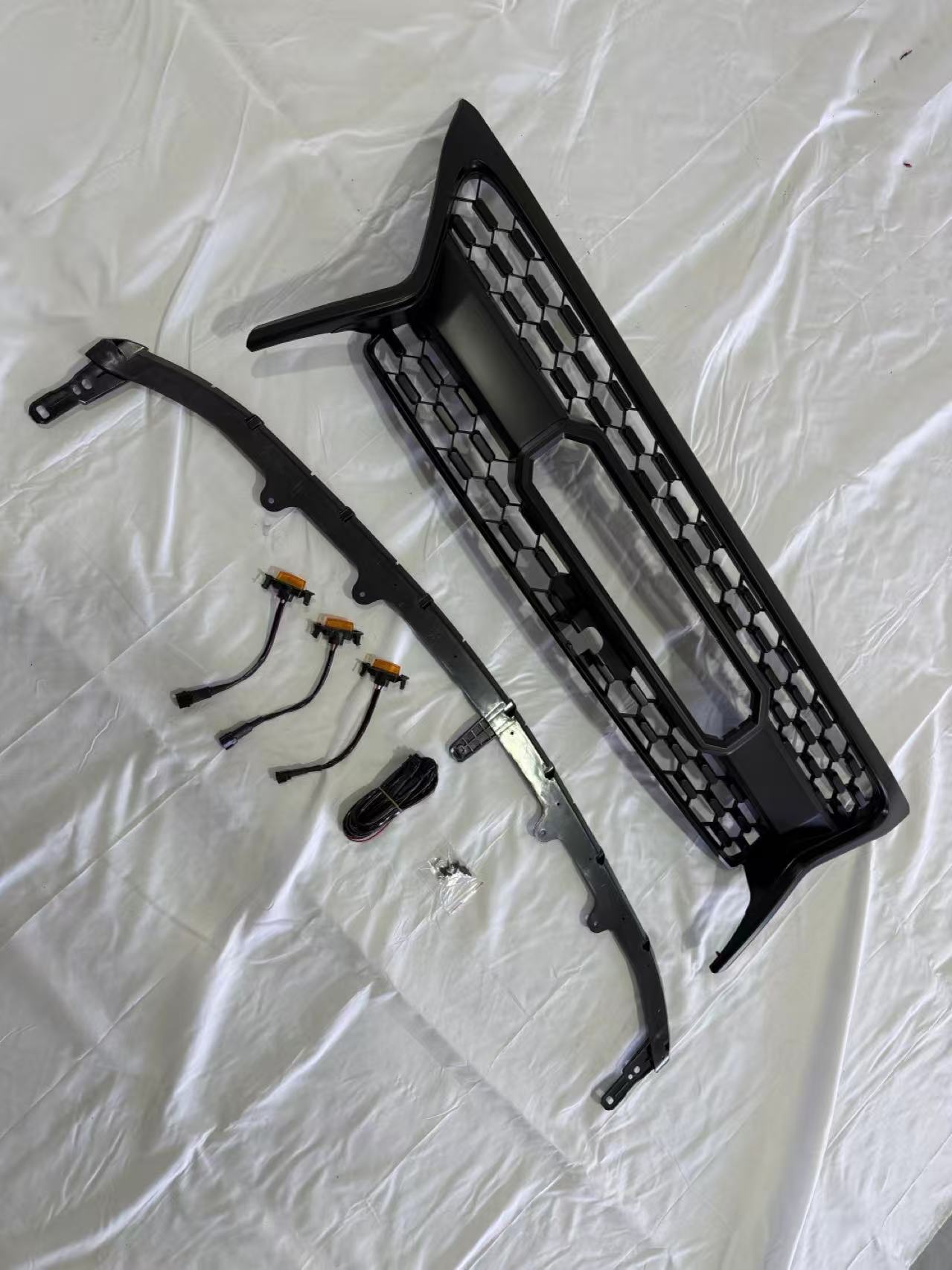Car Front Parrilla Bumper Front Grill Fit for Lexus Gx570/470 13-15 Grille