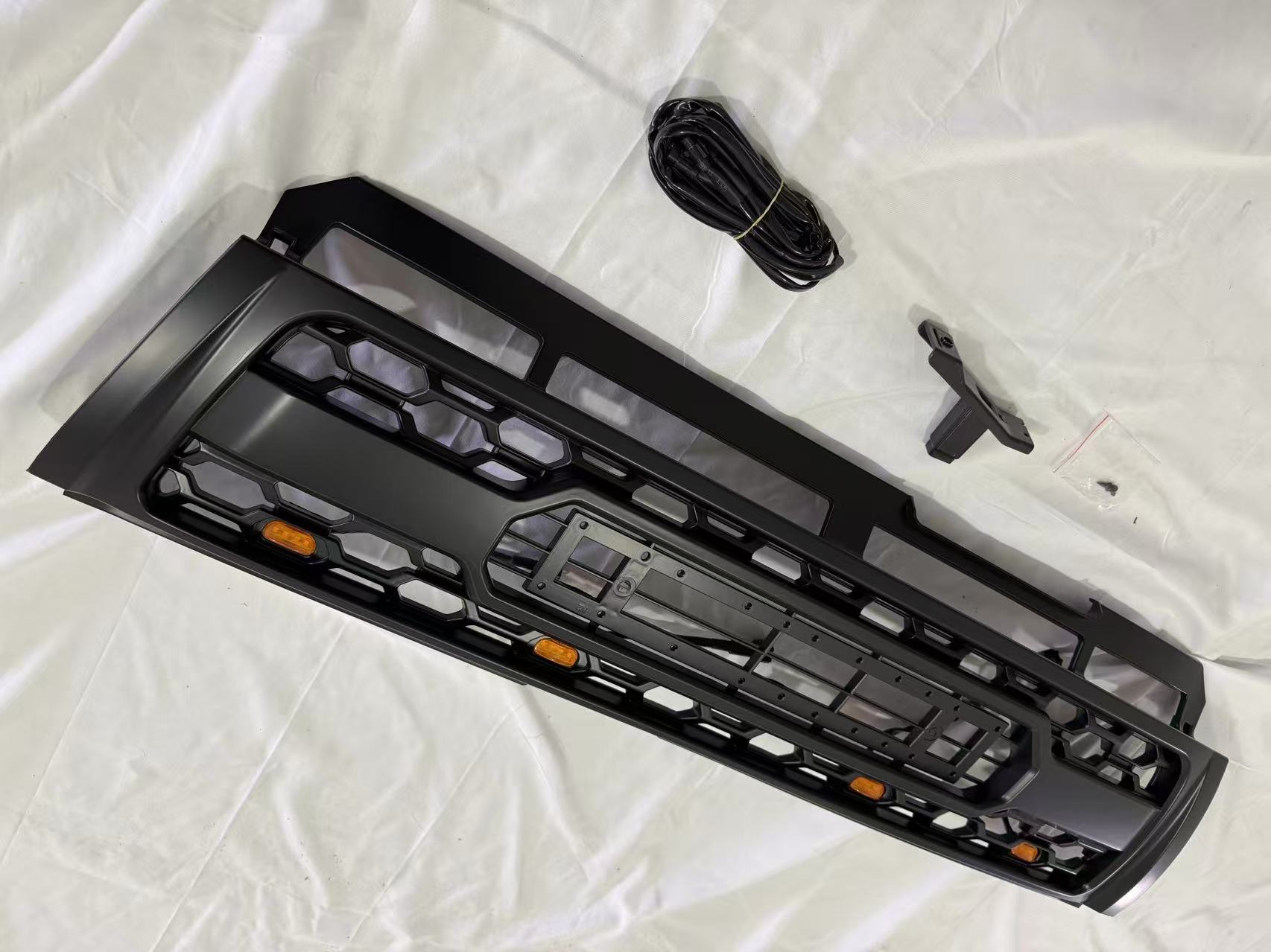 1998-2002 Auto Parts Front Grille Fit for NISSAN PATROL Y61