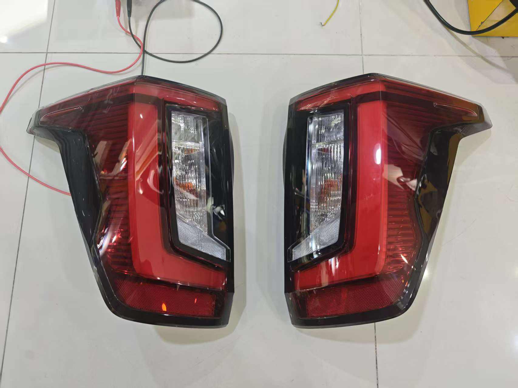 Toyota HILUX Travo Original Style Three Color Lampshade Taillights 2026