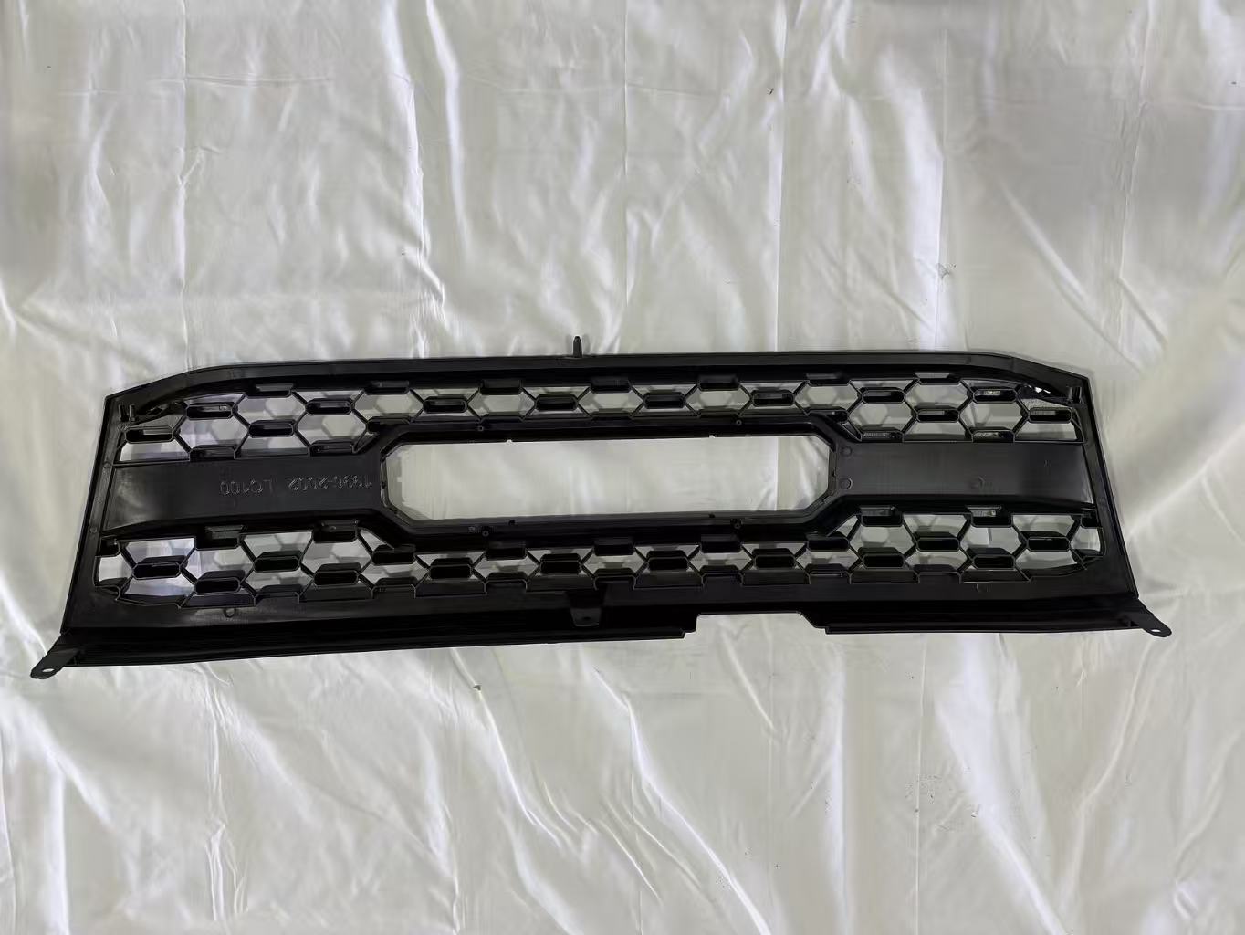 Auto Parts Front Grille Fits for LandCrusier LC100 1998-2002