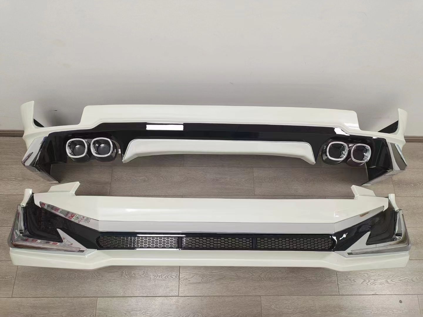 Auto Body Kit Car Bumper for Land Cruiser Prado 2018